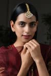 Buy_Paisley Pop_Gold Plated Floral Kundan Maangtikka _at_Aza_Fashions