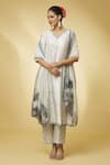 Buy_PUNIT BALANA_Ivory Chanderi Silk Embroidered And Printed Mirror V Neck Kurta Set _at_Aza_Fashions