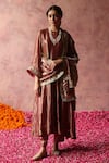 Buy_Begum_Rose Gold Dupatta Organza Embroidered Zaahra Bell Sleeve Kurta Set _at_Aza_Fashions