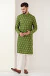 Buy_Kasbah_Green Silk Embroidered Thread Sequin Kurta _at_Aza_Fashions