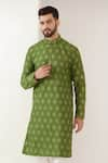 Kasbah_Green Silk Embroidered Thread Sequin Kurta _Online_at_Aza_Fashions