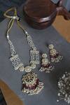 Shop_Paisley Pop_Kundan Pearl Necklace Jewellery Set_at_Aza_Fashions