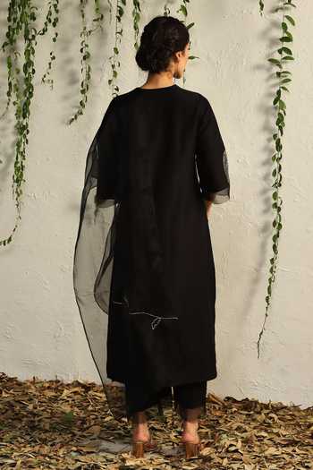 Shop_Charkhee_Black Chanderi, Cotton Satin, Organza Cut Work, Embroidery Leaf Kurta Pant Set _at_Aza_Fashions