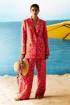 Buy_Raasa_Pink Crepe Printed Floral Lapel Collar Joyful Daisy Blazer And Pant Set _at_Aza_Fashions