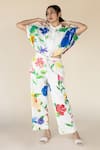 Buy_Purvi Doshi_Off White Muslin Hand Painted Bloom Shirt Collar Balloon Crop Top  _at_Aza_Fashions