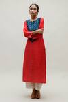Naina Jain_Red Silk Gota Patti Round Neck Bandhani Work Kurta _Online_at_Aza_Fashions