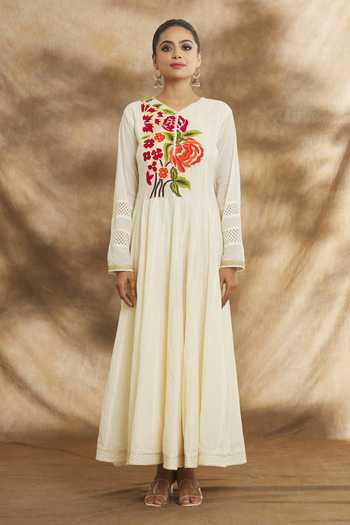 Buy_Peenacolada_Cream Muslin V-neck Embroidered Flared Anarkali _Online_at_Aza_Fashions