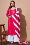 Buy_Shetab Kazmi_Fuchsia Pure Cotton Hand Embroidered Pearl Round Neck Aari Kurta Palazzo Set _at_Aza_Fashions