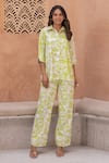 Buy_B'Infinite_Green Cotton Silk Print Floral Collared Neck Shirt With Trouser _at_Aza_Fashions