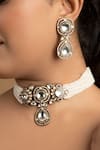 Buy_Queens Jewels_White Kundan And Pearls Embellished Choker Necklace Set _Online_at_Aza_Fashions