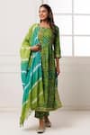 Buy_Geroo Jaipur_Green Cotton Rayon Embroidered Thread Notched Kurta Pant Set _at_Aza_Fashions