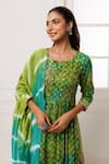 Geroo Jaipur_Green Cotton Rayon Embroidered Thread Notched Kurta Pant Set _at_Aza_Fashions