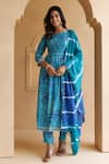 Buy_Geroo Jaipur_Blue Cotton Rayon Embroidered Thread Notched Kurta Set _at_Aza_Fashions