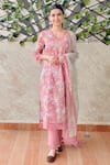 Buy_Roze_Peach Cotton Printed Floral V Neck Suraiya Kurta Set _at_Aza_Fashions