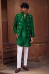 Buy_Seema Nanda_Green Chanderi Silk Embroidery Floral Safi Bundi And Kurta Set _at_Aza_Fashions