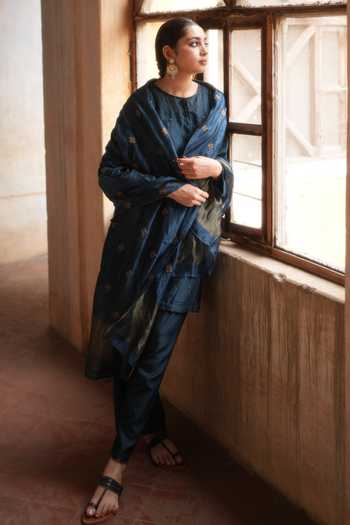Nirjara_Blue Chanderi Silk, Cotton Sequins, Embroidery Floral Sprig Kurta With Pant _Online_at_Aza_Fashions