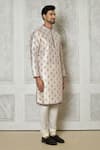 Aryavir Malhotra_Off White Kurta Cotton Silk Printed Floral Set _at_Aza_Fashions