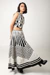 Buy_Ka-Sha_Black Cotton Stripe Round Rapa Symmetric Motif Crop Top _Online_at_Aza_Fashions