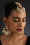 Buy_SWABHIMANN_White Kundan Embellished Earrings With Maangtikka _at_Aza_Fashions