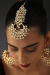 Buy_SWABHIMANN_White Kundan Embellished Earrings With Maangtikka _Online_at_Aza_Fashions