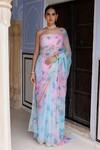 Buy_Geroo Jaipur_Blue Saree Chiffon Hand-painted Pattern Shaded With Unstitched Blouse Fabric _at_Aza_Fashions