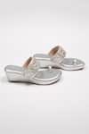 Buy_Urbansway_Silver Stones Prata Embroidered Kolhapuri Wedges _Online_at_Aza_Fashions