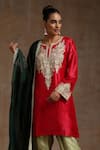 Wazir C_Red Silk Embroidery Kashmiri Round Neck Work Kurta Pant Set _at_Aza_Fashions