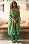 Buy_Label Earthen_Green Mangalgiri Cotton Embroidery Sringar Floral Applique Kurta Set _at_Aza_Fashions