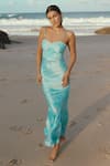 Buy_Sruti Dalmia_Green Bamberg Satin Plain Sweetheart Neck Bodycon Maxi Dress  _at_Aza_Fashions