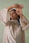 VARUN CHHABRA_Ivory Kurta Chanderi Lined With Mul Cotton Block Printed Silk Set _Online_at_Aza_Fashions