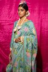 Buy_Chrkha_Green Chanderi Silk, Linen Pearls Printed Saree With Unstitched Blouse Fabric _Online_at_Aza_Fashions