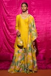 Buy_Chrkha_Yellow Chanderi Silk Printed Floral Scallop V Neck Pearl Embroidered Kurta Set _at_Aza_Fashions