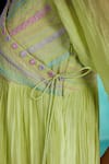 Buy_The Right Cut_Green 40g Chanderi Hand Embroidered Thread V Neck Vivid Bodice Dress 