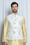 Aryavir Malhotra_Grey Soft Cotton Chevron Waves Pattern Nehru Jacket _Online_at_Aza_Fashions