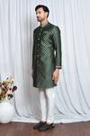 Aryavir Malhotra_Green Kura Jacquard Woven And Embroidered Floral Vintage Pattern Kurta Set _at_Aza_Fashions