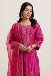 Buy_Priya Chaudhary_Pink Chanderi Silk Embroidery Split V-neck Paisley Kurta And Pant Set 