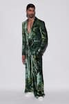 Varun Bahl_Green Velvet Printed Floral Suit And Trouser Set  _at_Aza_Fashions