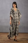 Buy_Torani_Black Silk Organza Embroidery V-neck Raat Rani Aqsa Kaftan 