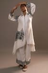 Buy_Sonia Khatri_White Silk Embroidery Collared Alpana Bloom Kurta With Palazzo _at_Aza_Fashions