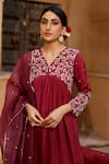 Seher Jaipur_Maroon Muslin Silk Embroidered Floral V Neck Ruhi Kurta Pant Set _at_Aza_Fashions