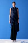 Buy_Pleats by Aruni_Black Chiffon Plain Dual Toned Pre-draped Saree _at_Aza_Fashions