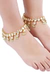 Shop_Aakarsha by Ajay_Green Kundan Drops And Beads Embellished Pair Of Anklets_Online_at_Aza_Fashions