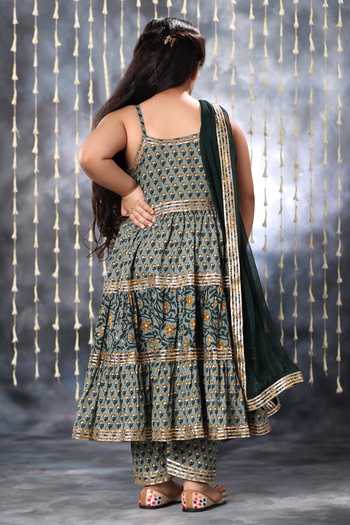 Shop_Littlecheer_Grey Cotton, Chiffon Gota Patti Jaipuri Flora Buti Print Anarkali Pant Set _at_Aza_Fashions