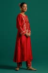 Buy_Anantaa by Roohi_Red Silk Chanderi Embroidered Floral Round Placement Kurta With Pant 