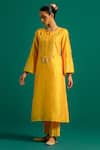 Buy_Anantaa by Roohi_Yellow Kurta And Pant Silk Chanderi Embroidered Floral Round Placed Thread Set 