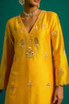 Anantaa by Roohi_Yellow Silk Chanderi Hand Embroidered Sequins V Neck Kurta And Pant Set _at_Aza_Fashions