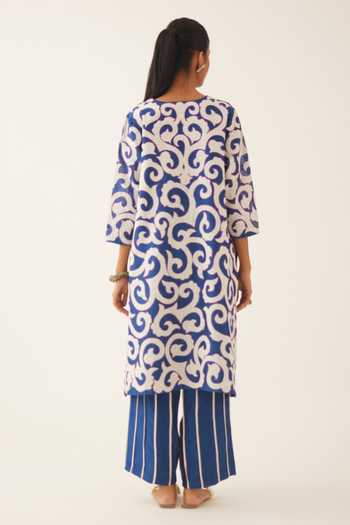 Shop_Kora_Blue Silk, Chanderi Embroidery Split V-neck Trellis Jaal Applique Kurta Pant Set _at_Aza_Fashions