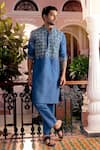 Buy_DiyaRajvvir_Blue Cotton Silk Embroidery Thread Ombre Kurta Set _at_Aza_Fashions