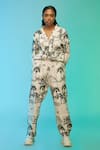 Buy_SO US by Sougatpaul_Off White Cotton Exotic Adventure Print Shirt And Pant Set _at_Aza_Fashions