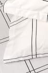 Buy_H2H_White Cotton Printed Checkered Bedsheet Set _Online_at_Aza_Fashions